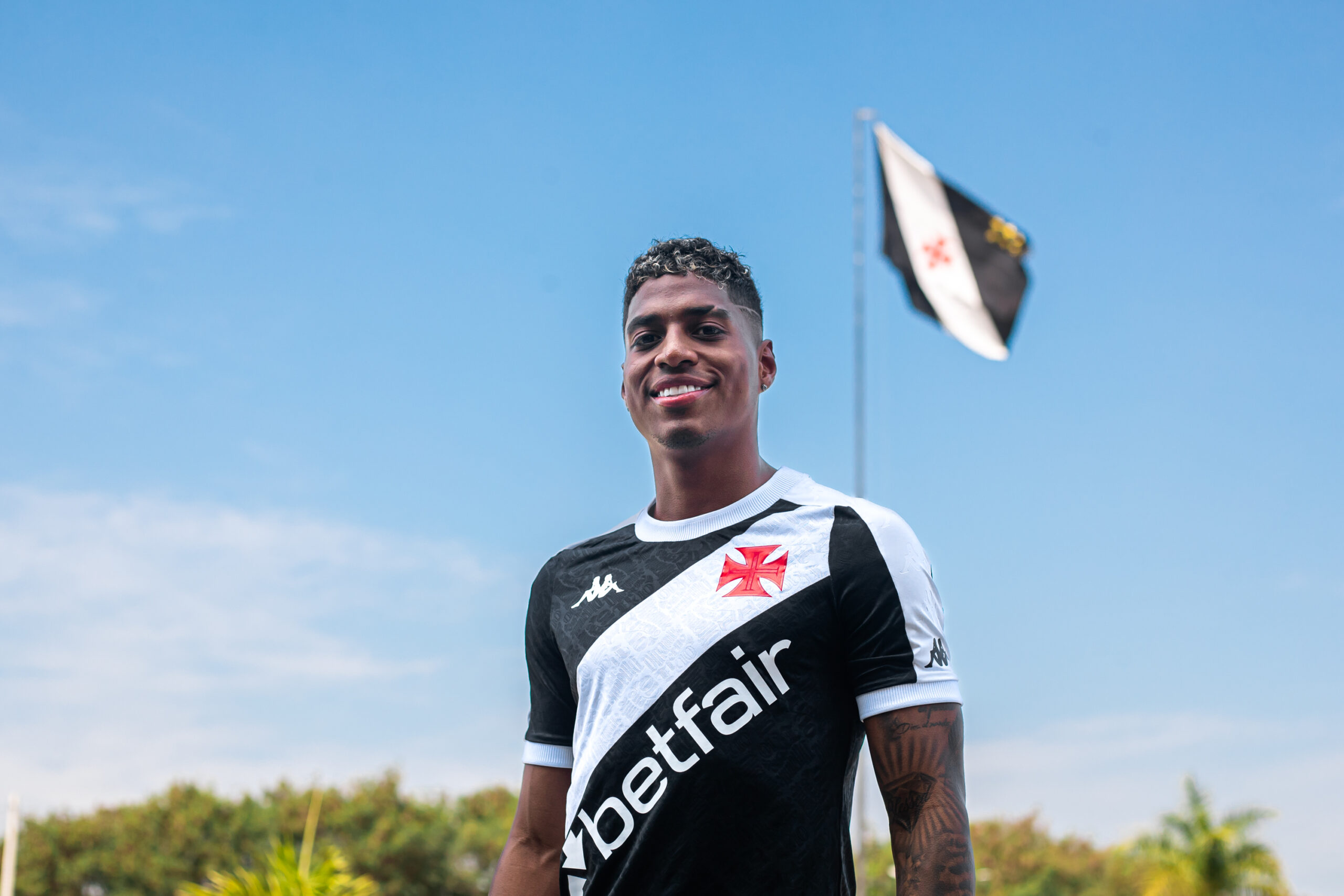 Emerson Rodríguez Reforça o Vasco da Gama para a Temporada 2024