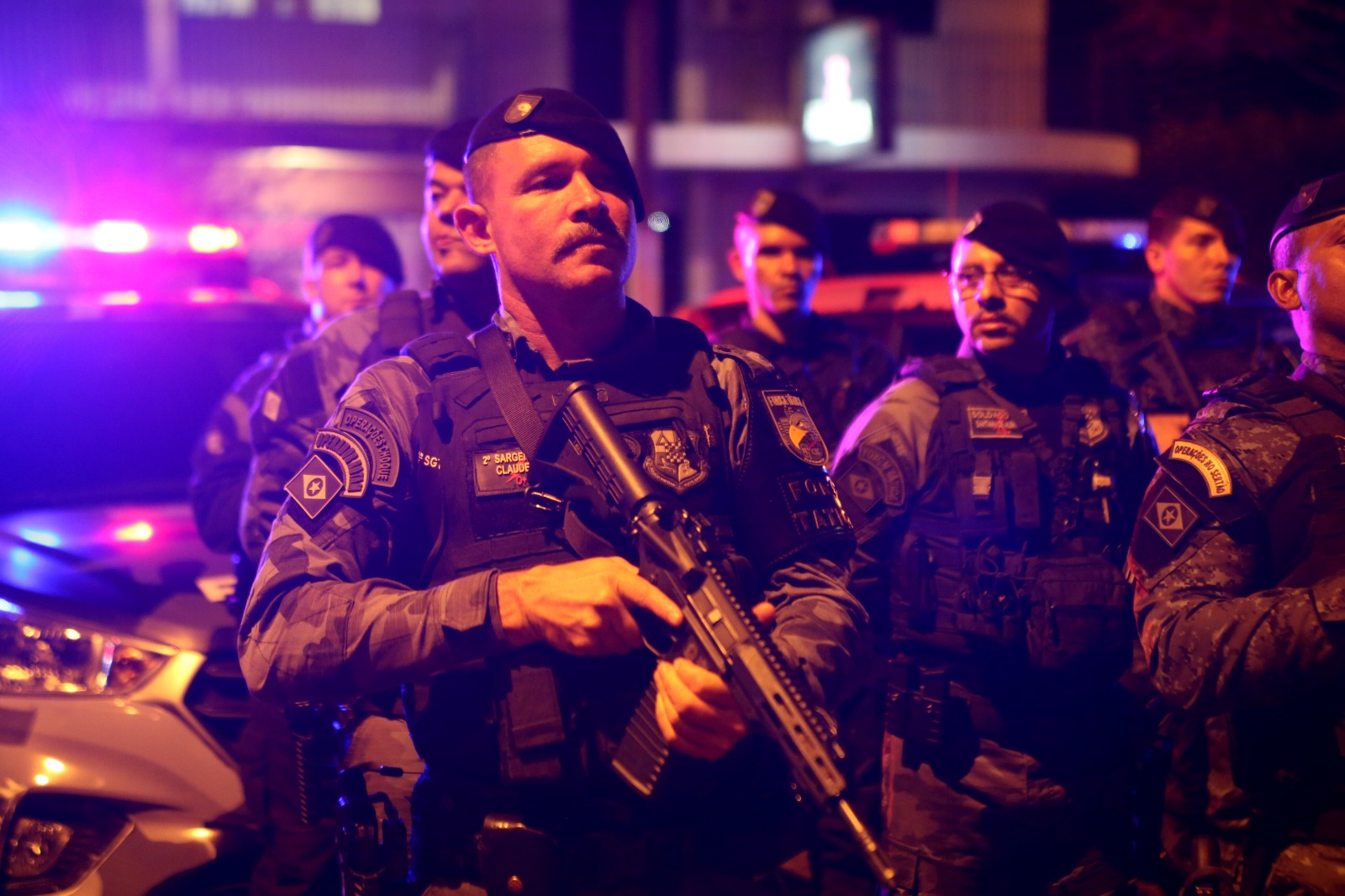 Polícia Militar prende sete pessoas em flagrante em primeira noite de operação em Rondonópolis