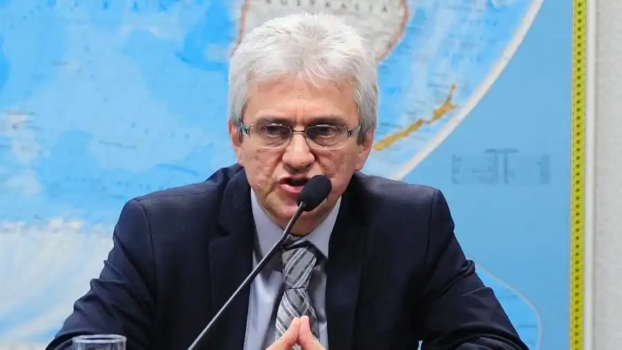 Abin paralela: ex-secretário da Receita Federal é intimado para depor à PF