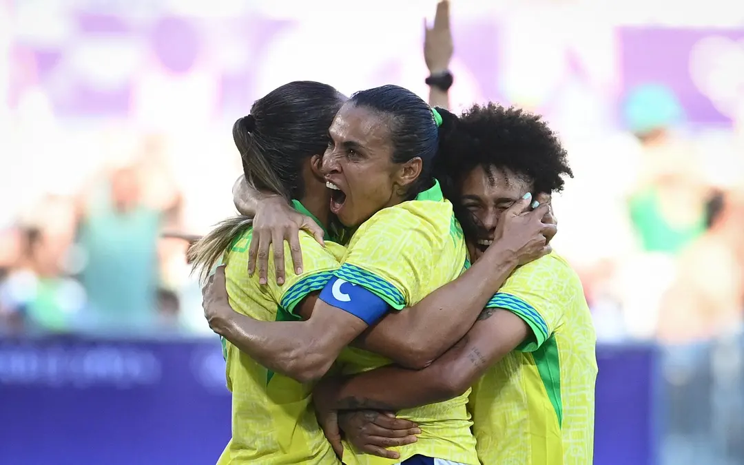 Com brilho de Marta, Brasil vence a Nigéria na estreia do futebol feminino