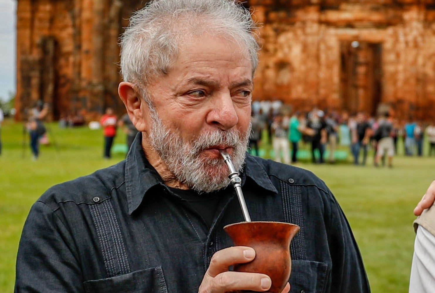 Lula cancela viagem com presidente da Itália ao Rio Grande do Sul por medo de ser vaiado