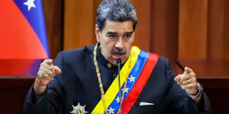 MST e militantes de esquerda brasileiros comemoram vitória do ditador Nicolás Maduro