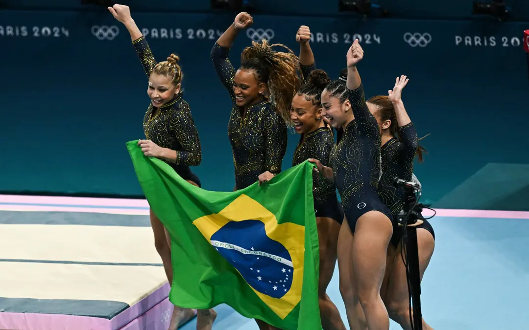 Rebeca Andrade comanda reação, e Brasil conquista medalha inédita nas Olimpíadas