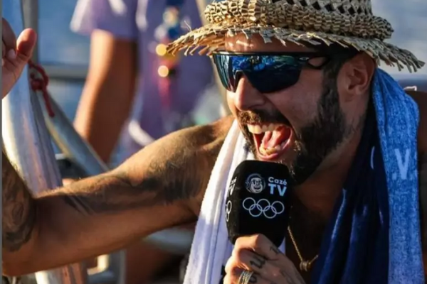 Pedro Scooby leva bronca da organização em Paris: 'Tomei esporro'