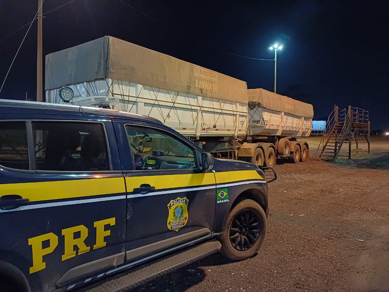 Em Rondonópolis PRF recupera DOIS semirreboques adulterados