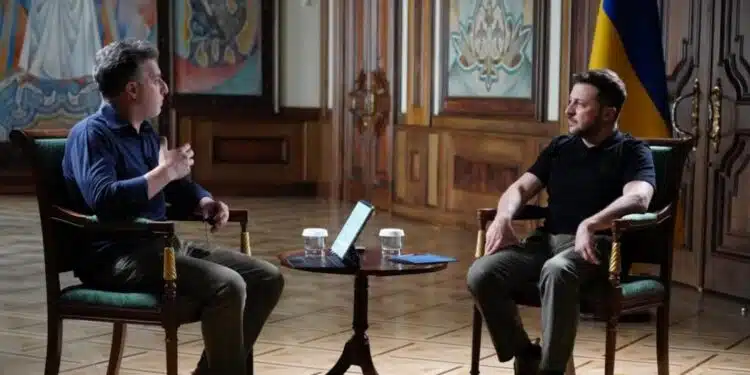 Luciano Huck abandona hotel às pressas momentos antes de entrevista com Zelensky