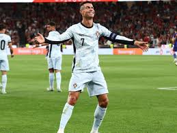 Cristiano Ronaldo faz história e alcança 900 gols na carreira