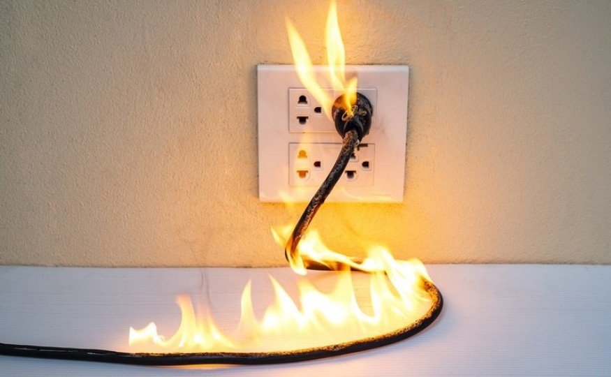 Calor intenso em MT trazem riscos de sobrecarga na rede elétrica por equipamentos