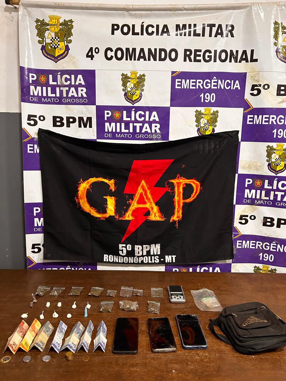 Polícia desmantela boca de fumo em Rondonópolis e prende dois suspeitos