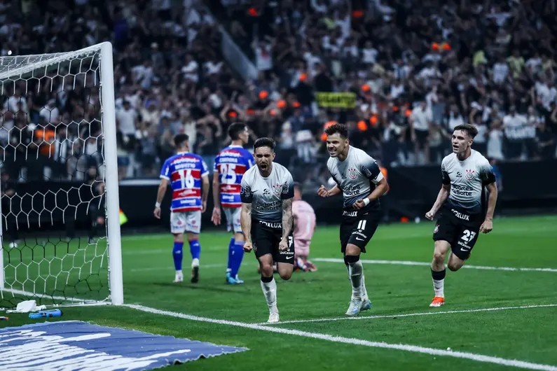 Corinthians vence o Fortaleza de novo e avança à semifinal da Sul-Americana
