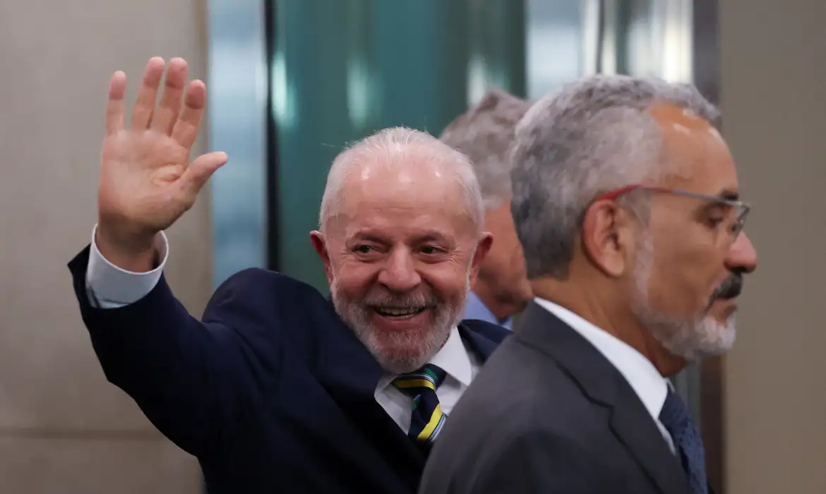Lula propõe convocar conferência para revisar Carta da ONU