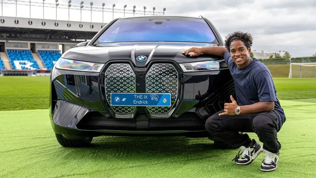 Veja carros que Endrick, Vini Jr e outros craques do Real Madrid ganharam