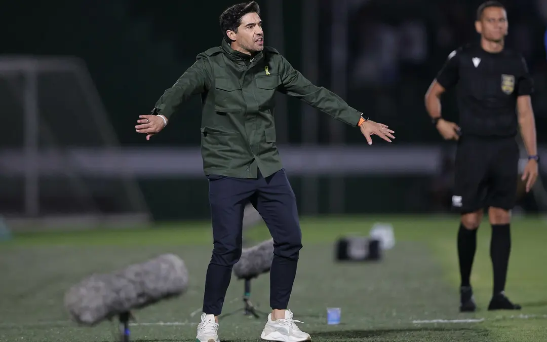 Abel aponta que lesões foram um dos fatores das eliminações do Palmeiras