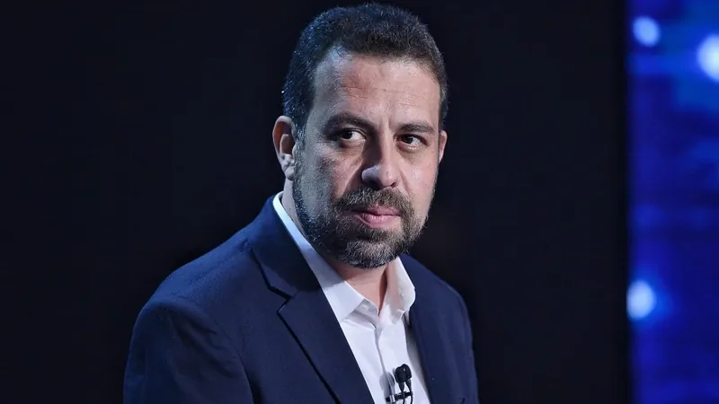Boulos tenta barrar pesquisa Datafolha mas justiça nega pedido