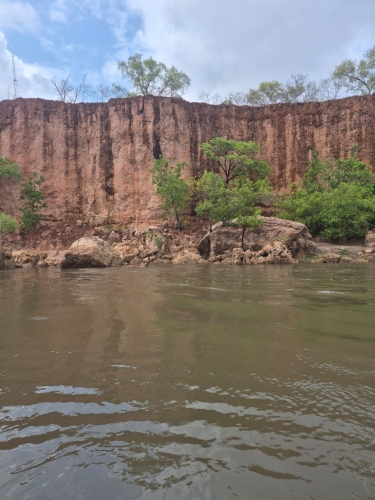 Itiquira | Mutirão de limpeza e palestra de conscientização na região dos pesqueiros no Pantanal