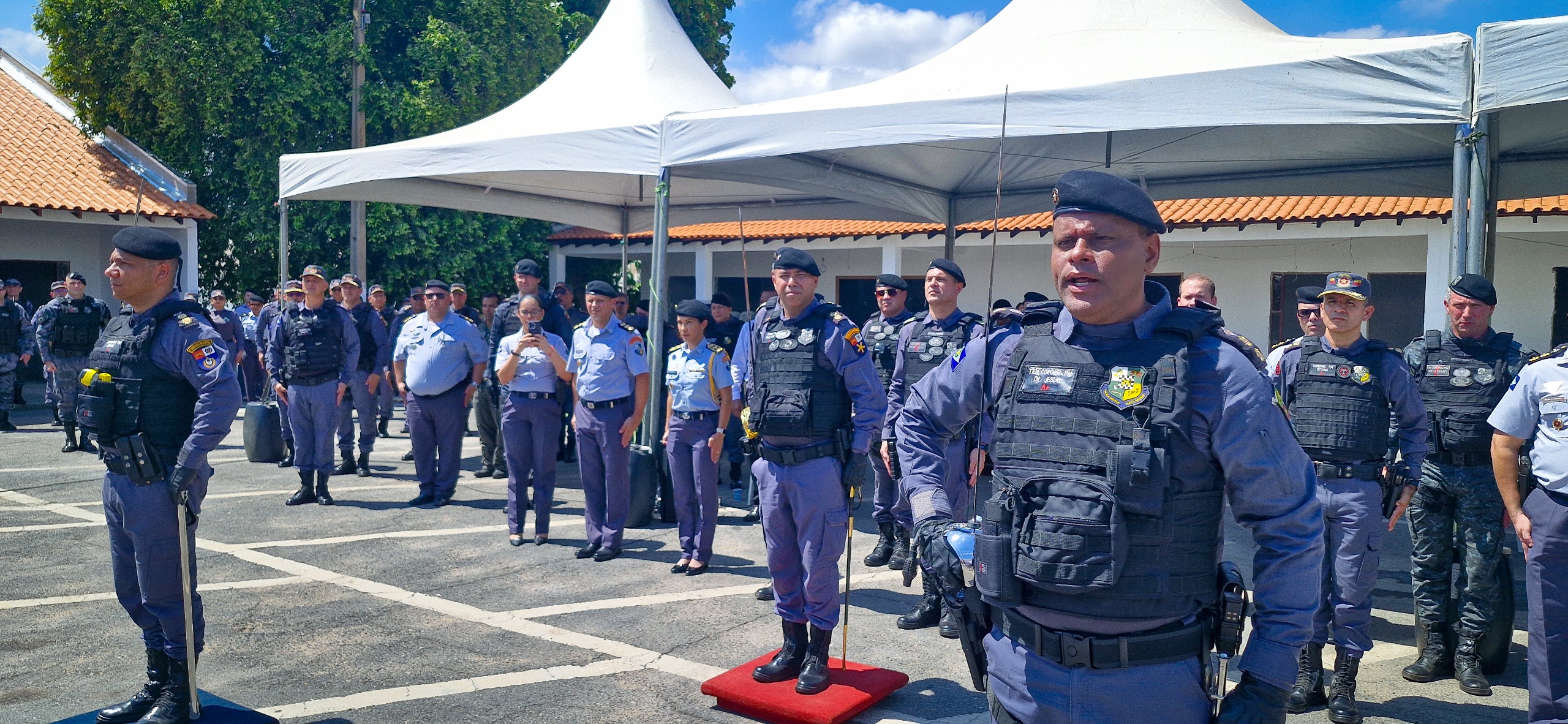 Batalhões da Polícia Militar em Cuiabá recebem três novos comandantes