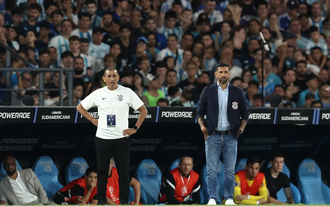 Números de Ramón Díaz pioram após derrota e agravam crise do Corinthians