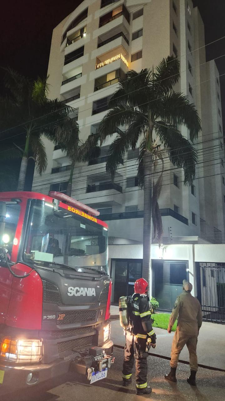 Rondonópolis | Bombeiros realizam verificação de segurança em edifício residencial após princípio de incêndio em ar-condicionado