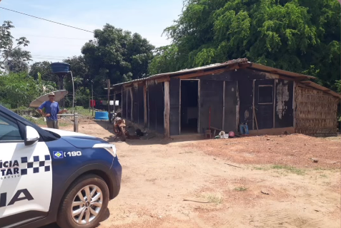 Mulher de 64 anos é encontrada morta em sua residência na Comunidade Pinguela