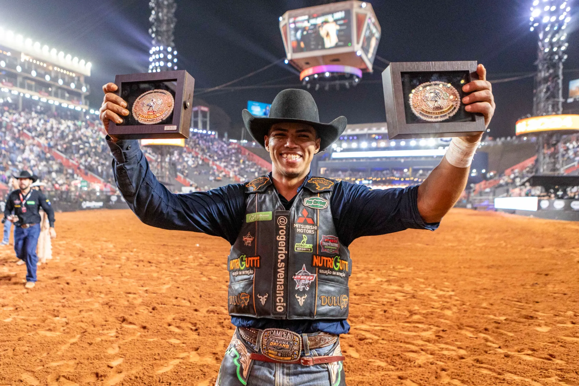 Peão mato-grossense estreia no mundial da PBR nos Estados Unidos