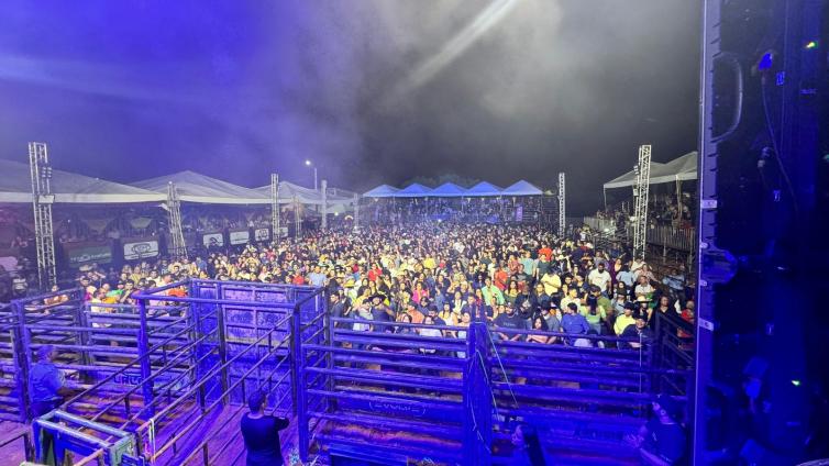 Guiratinga | João Neto e Frederico Agitam o Rodeio Nossa Senhora Aparecida