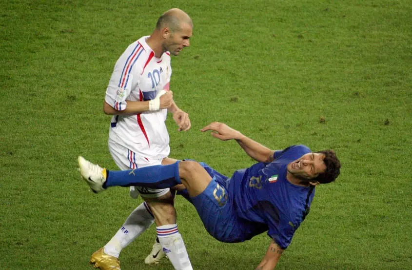 Por que Zidane deu a cabeçada em Materazzi na final da Copa de 2006?