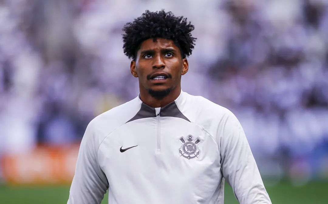 Corinthians entra em semana decisiva para a permanência de Hugo Souza