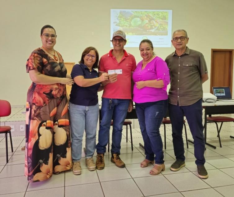 Pedra Preta | Agricultores de recebem carteiras do Cadastro da Agricultura Familiar (CAF)