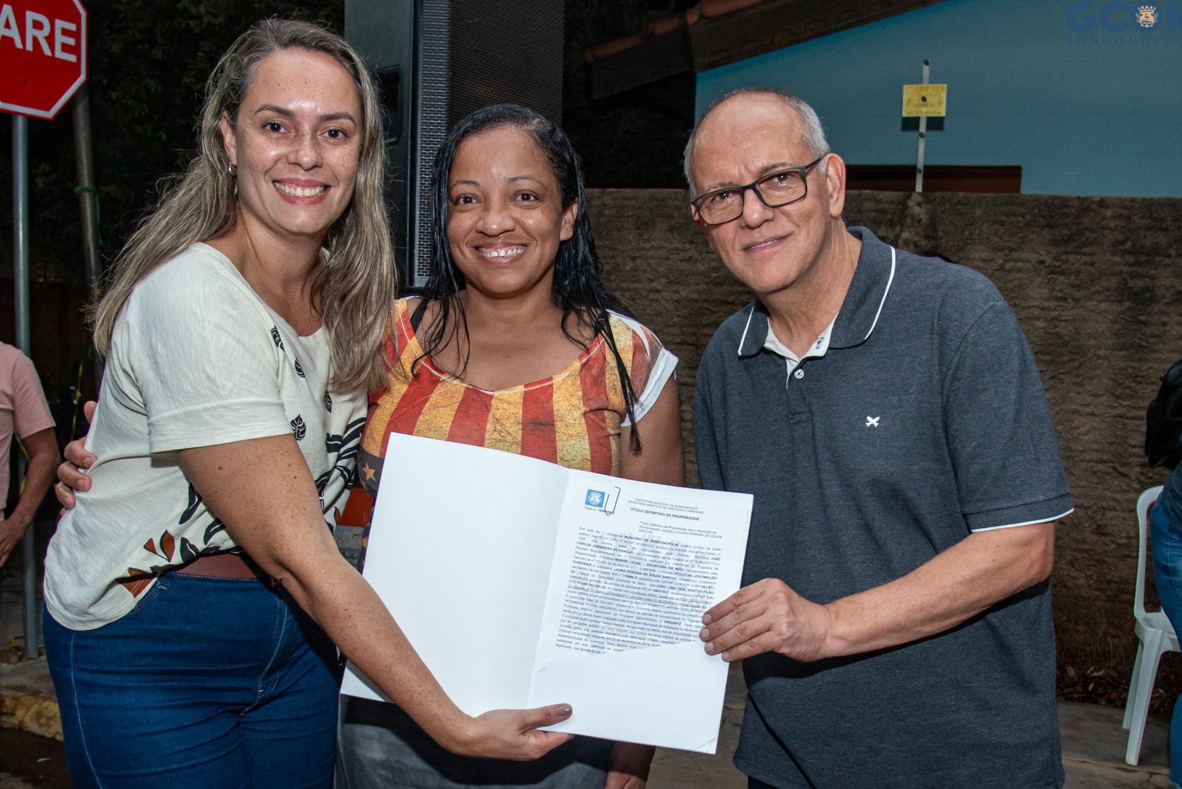 Rondonópolis | Prefeito inicia comemorações com entrega de escrituras e lançamento de obra