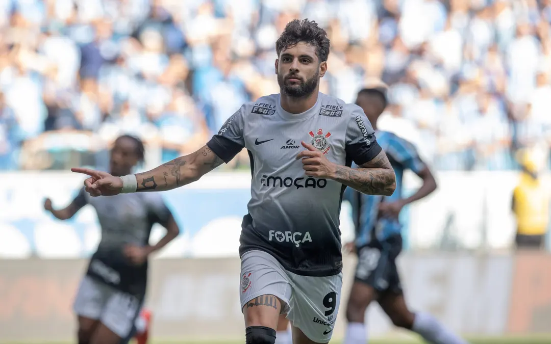 Corinthians goleia o Grêmio e fecha ano com 9 vitórias seguidas