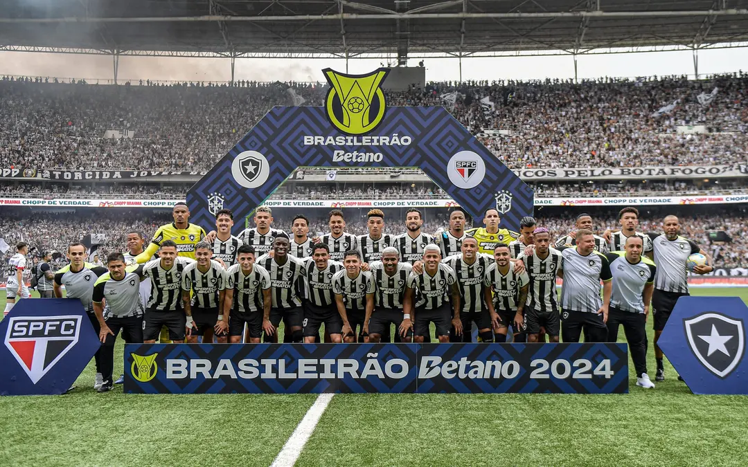 Botafogo vence o São Paulo e é campeão brasileiro depois de 29 anos