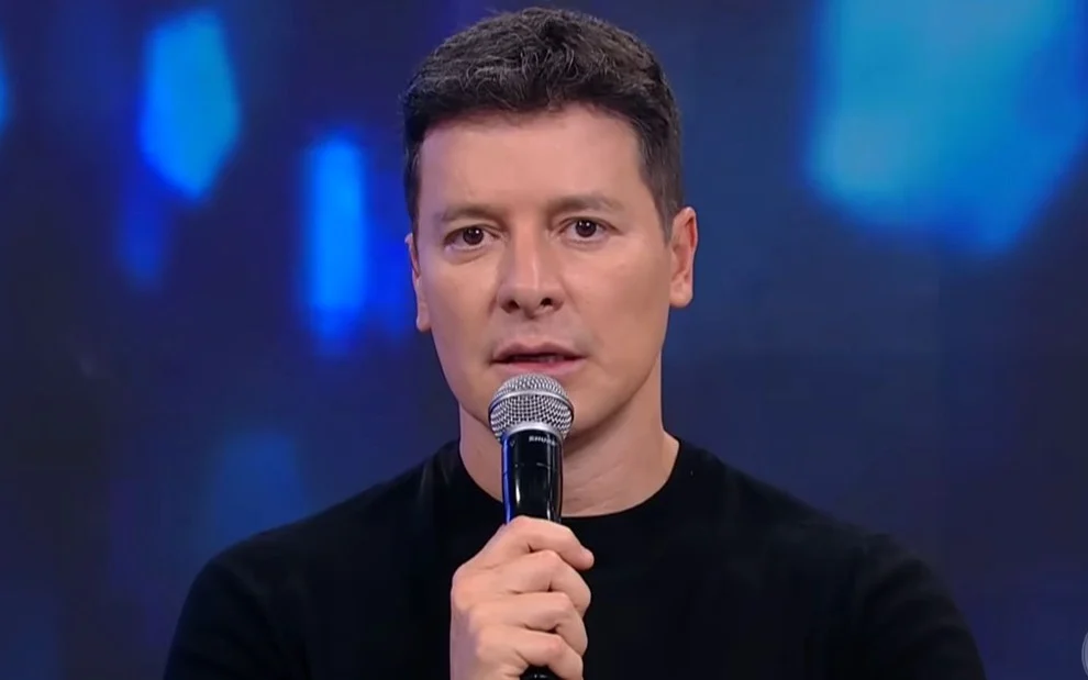 Após demissão, Record convoca Rodrigo Faro para apresentação especial de despedida