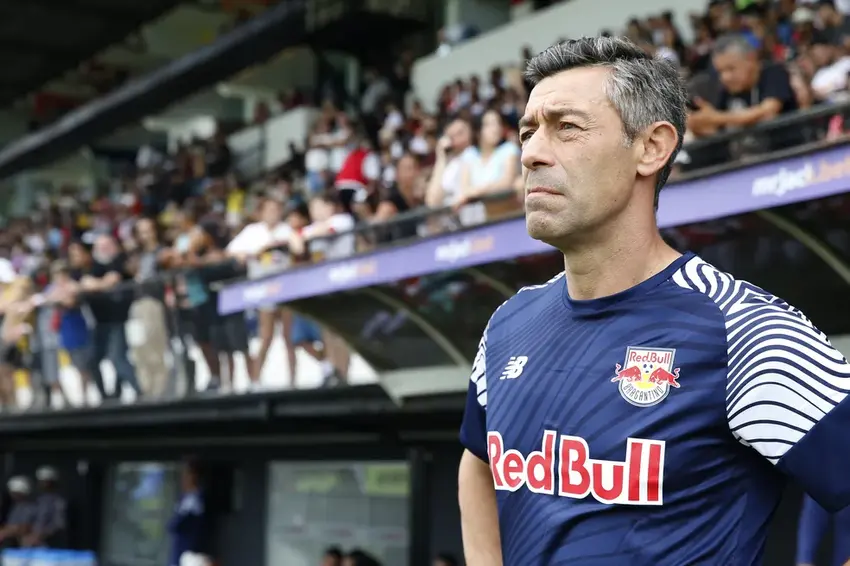Pedro Caixinha é anunciado como novo técnico do Santos