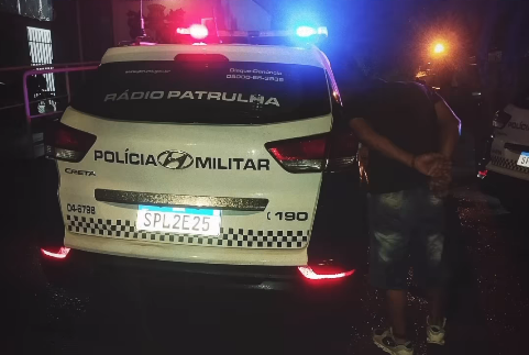 Homem agride ex-esposa e é preso após perseguição em Rondonópolis