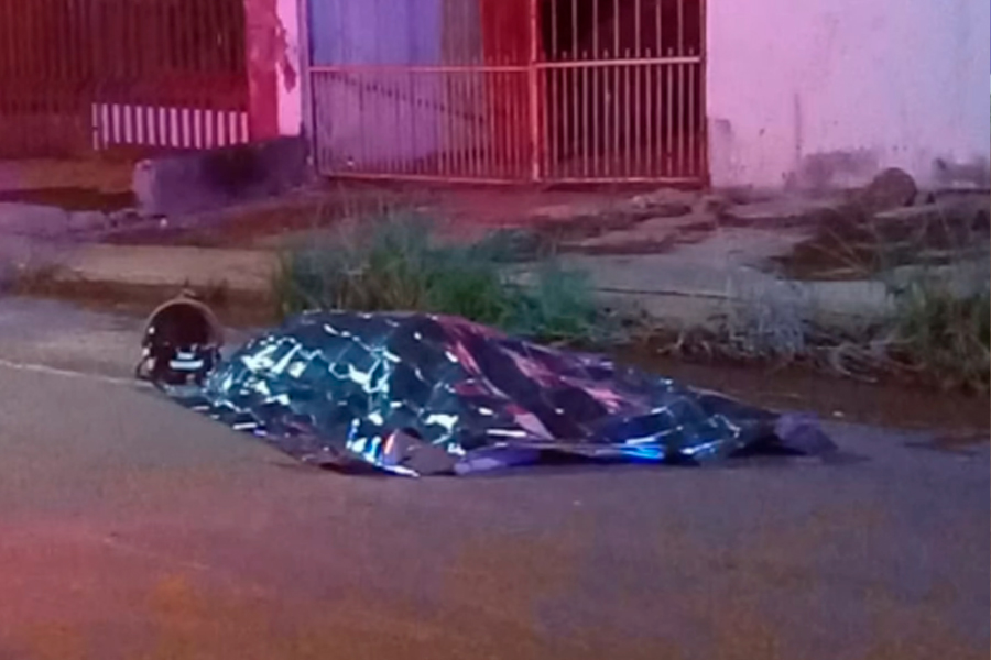 Motociclista perde o controle e morre em acidente na Rua Newton Ramos dos Santos