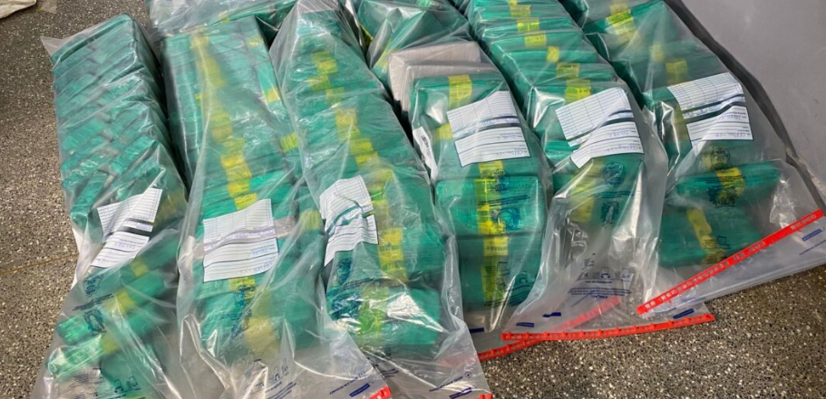 PRF apreende 175 quilos de drogas em ‘caixa de cozinha’ de caminhão em MT