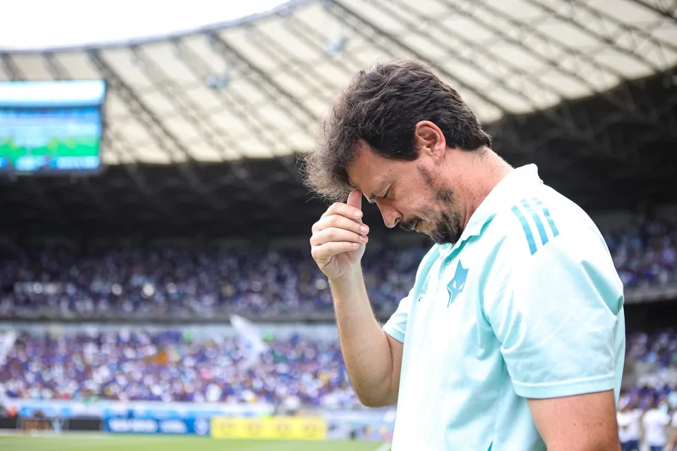 Fernando Diniz é demitido do Cruzeiro; Renato Gaúcho cotado para assumir