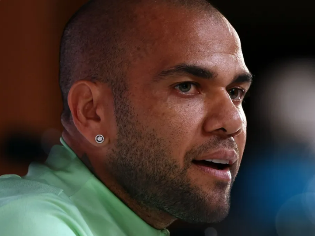 Daniel Alves tem conta de Instagram desativada